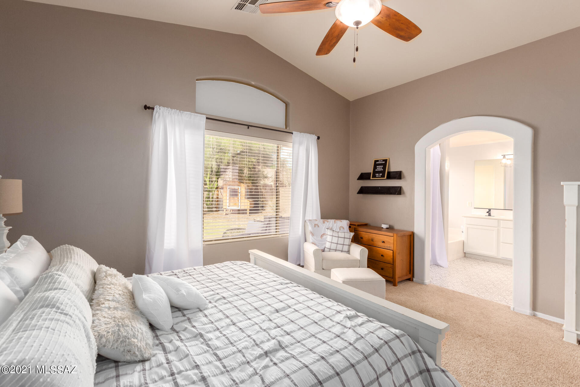 5466 W Dove Mountain Park Road