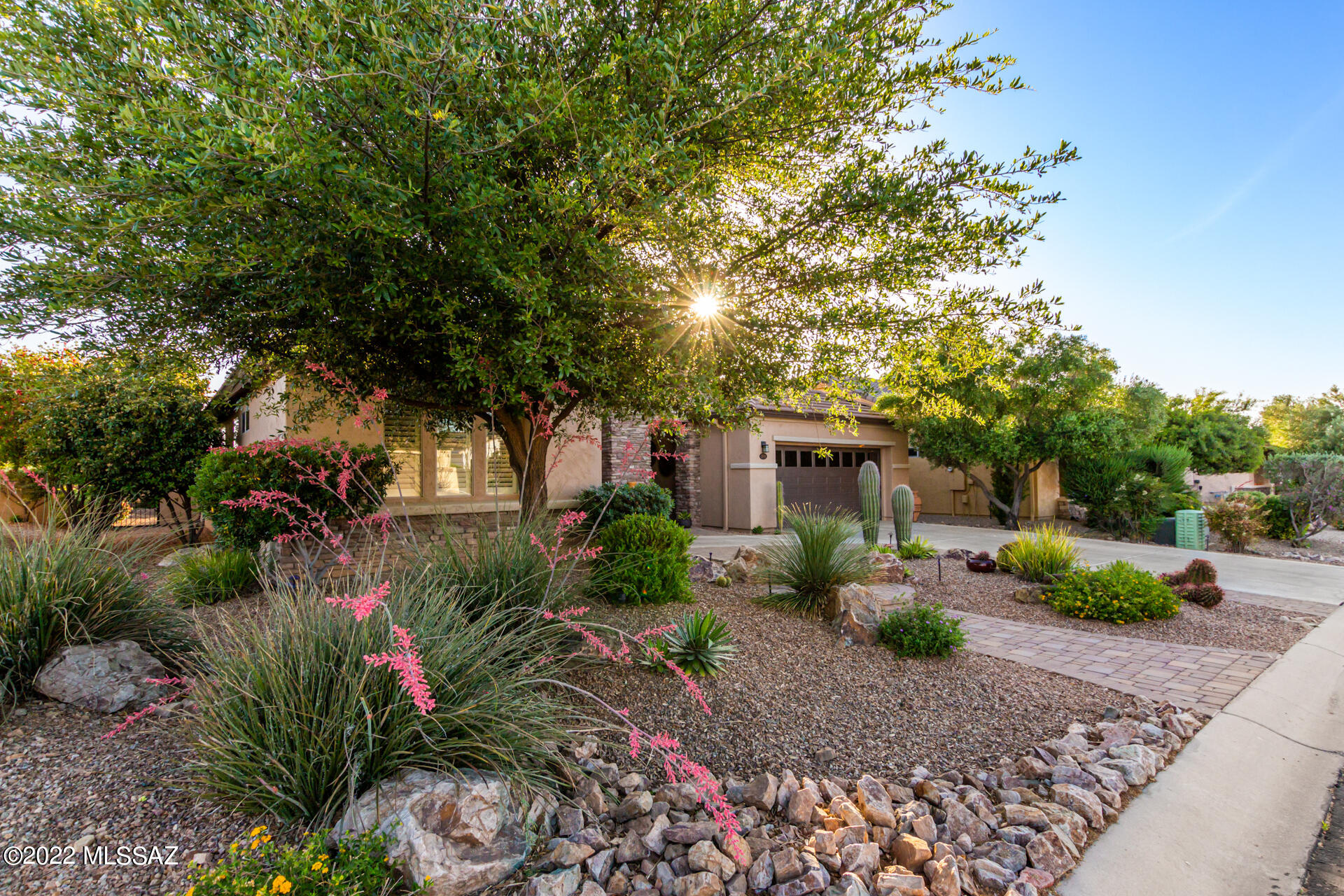 2574 E Glen Canyon Road