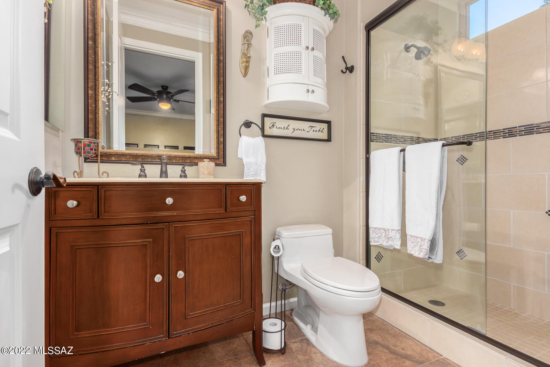 2574 E Glen Canyon Road