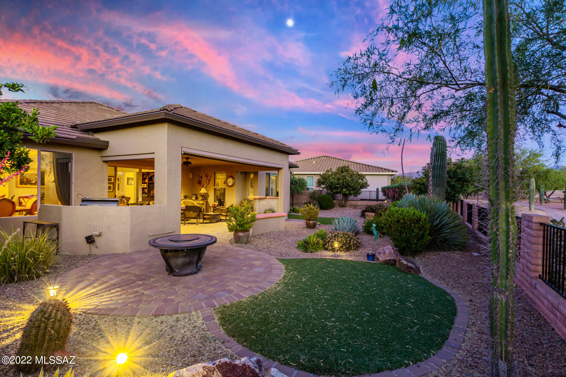 2574 E Glen Canyon Road