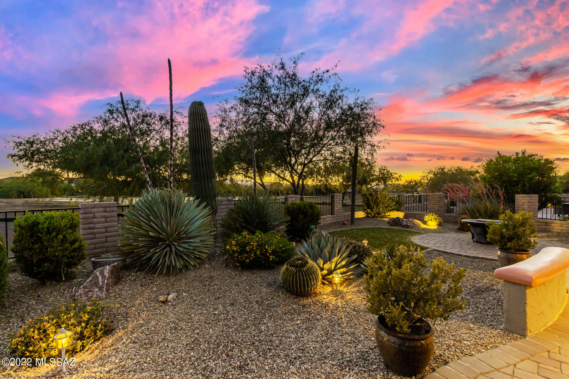 2574 E Glen Canyon Road