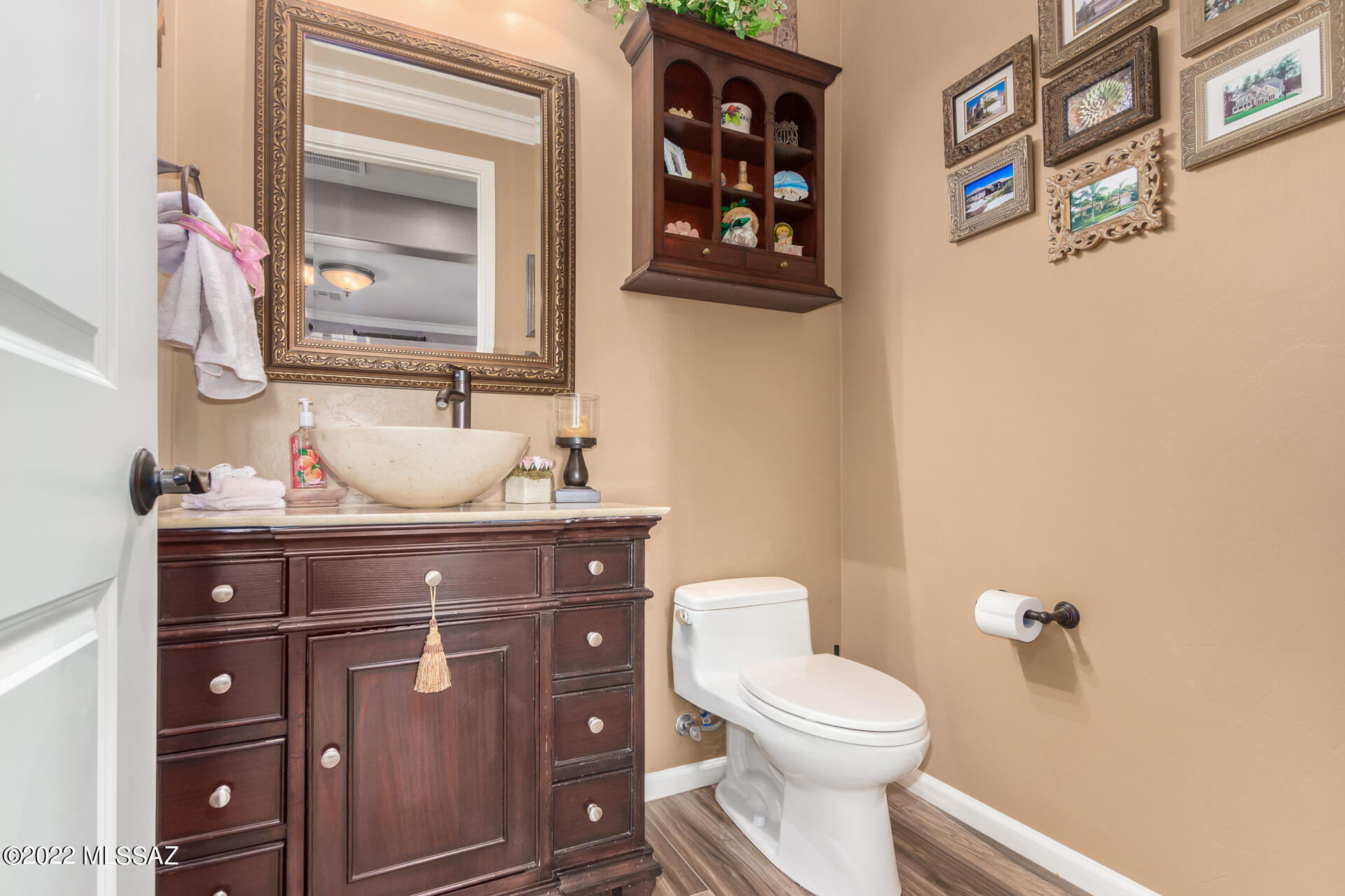 2574 E Glen Canyon Road