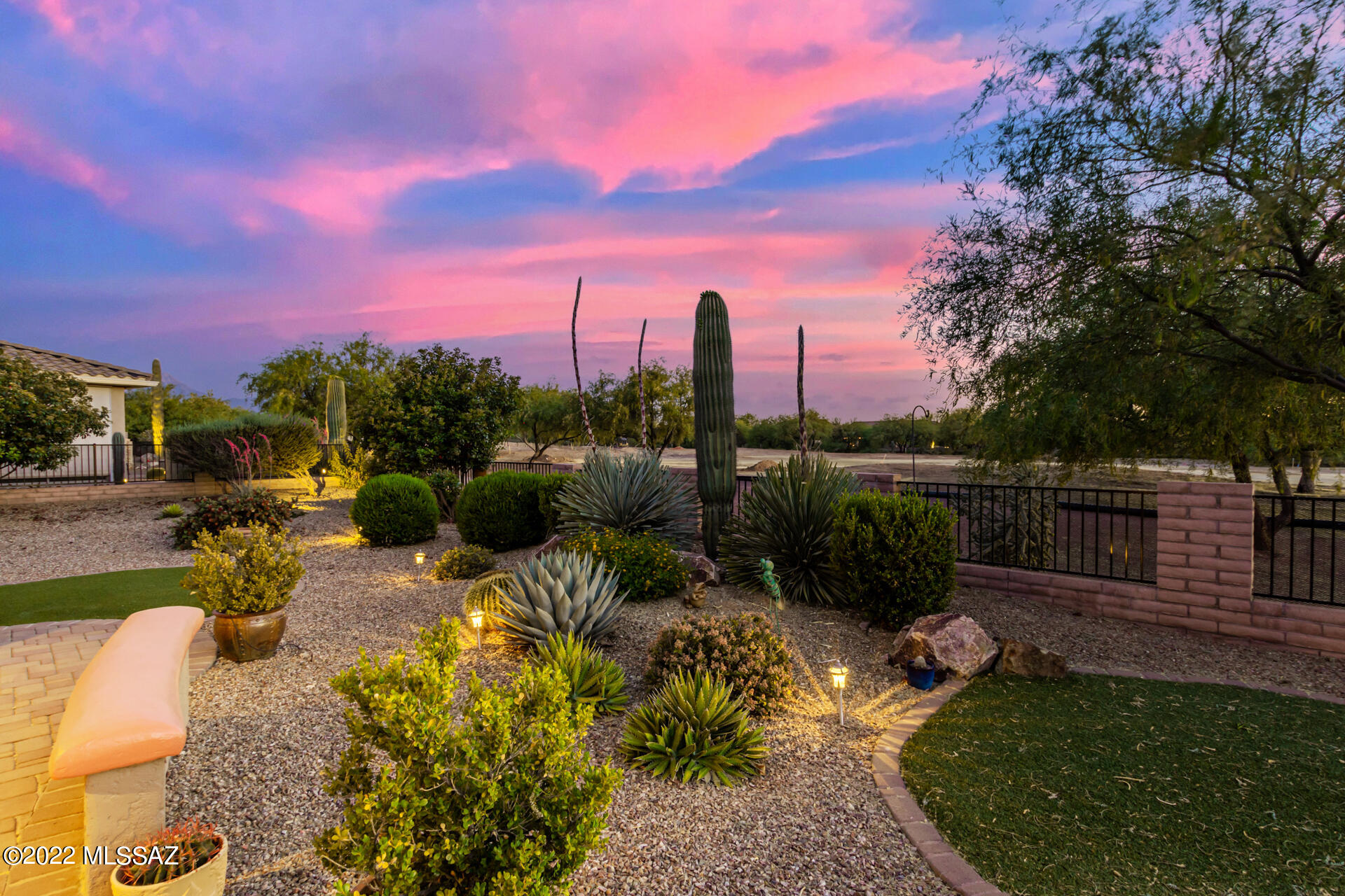 2574 E Glen Canyon Road