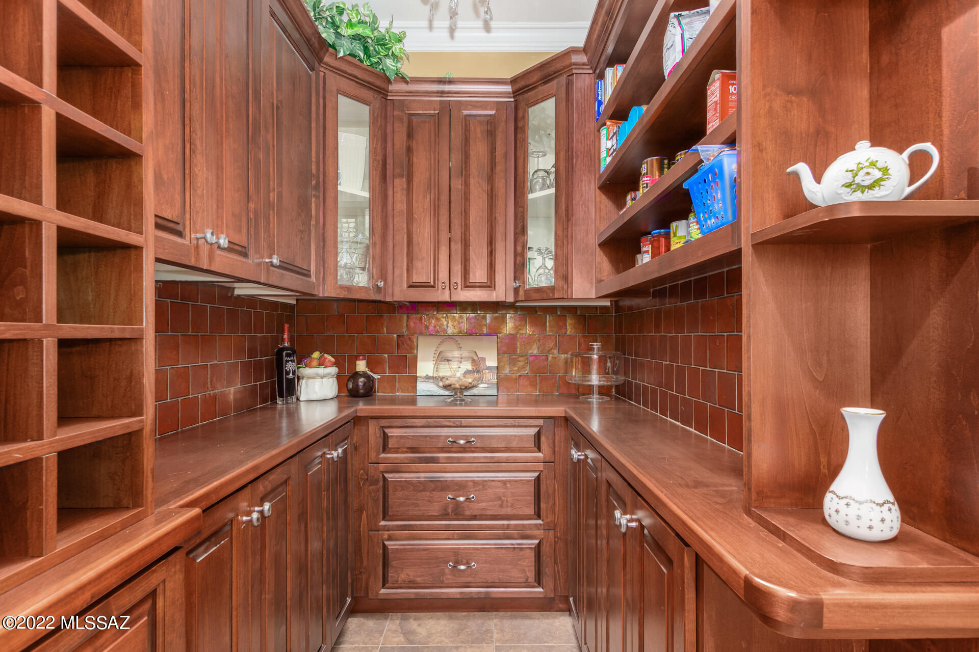 2574 E Glen Canyon Road