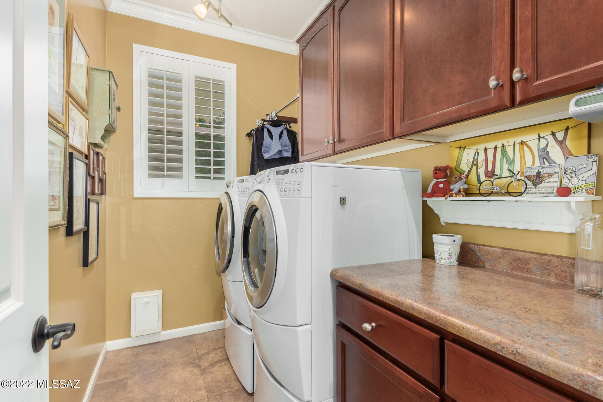 2574 E Glen Canyon Road