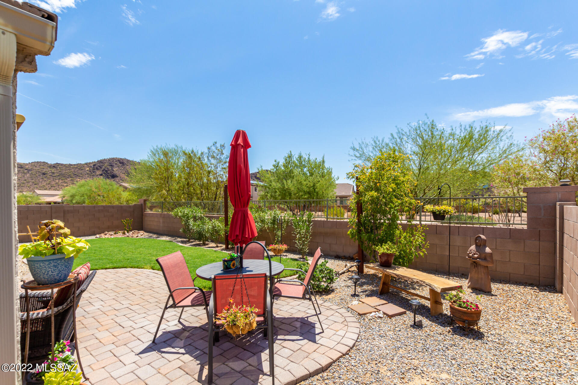 8819 W Saguaro Moon Road