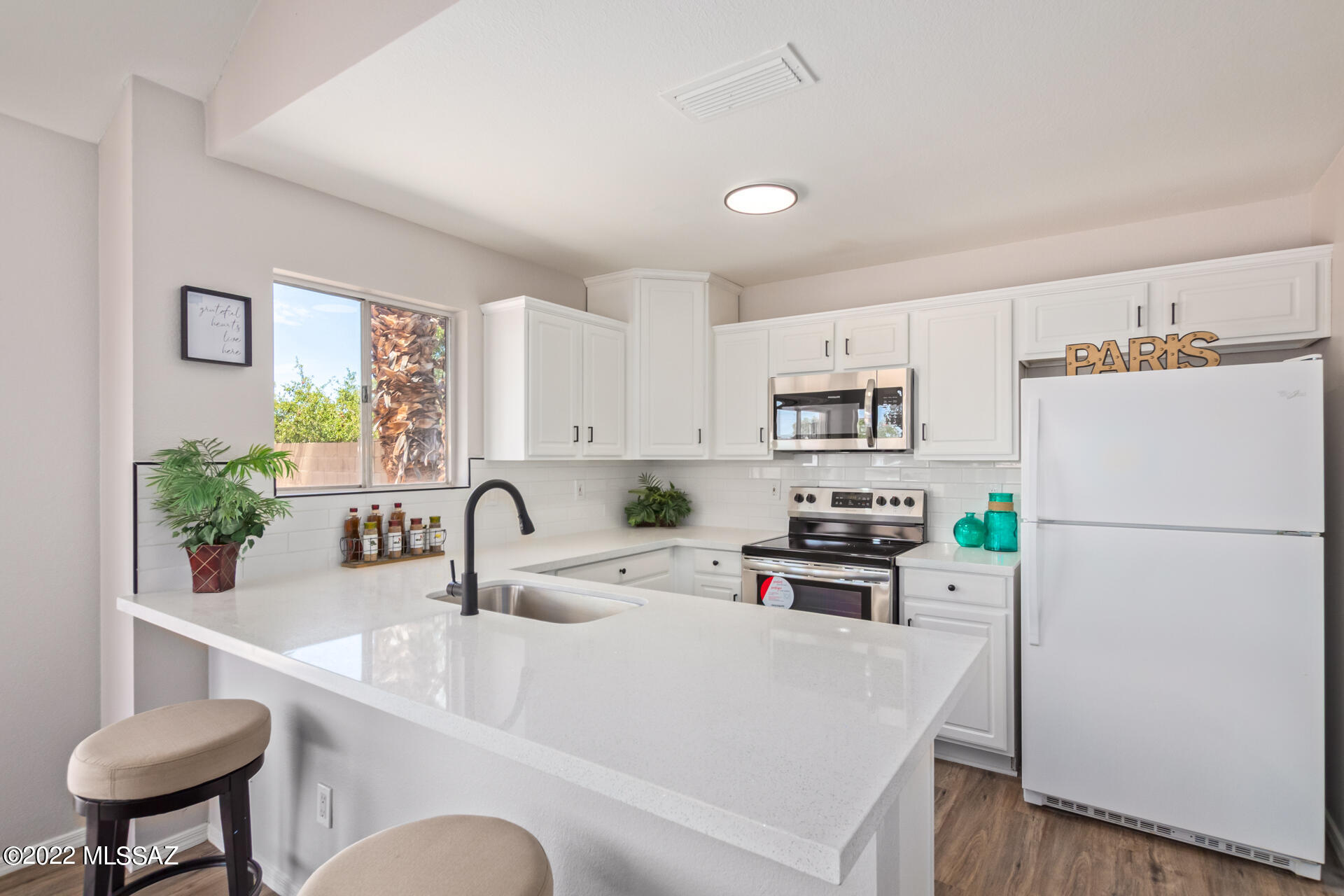 3852 W Folley Street