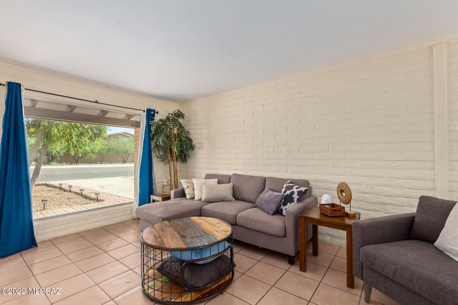 2742 W Rudasill Road