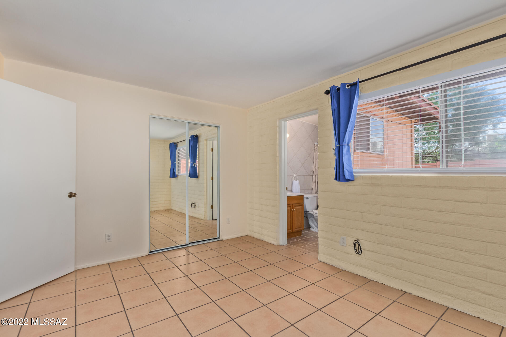 2742 W Rudasill Road