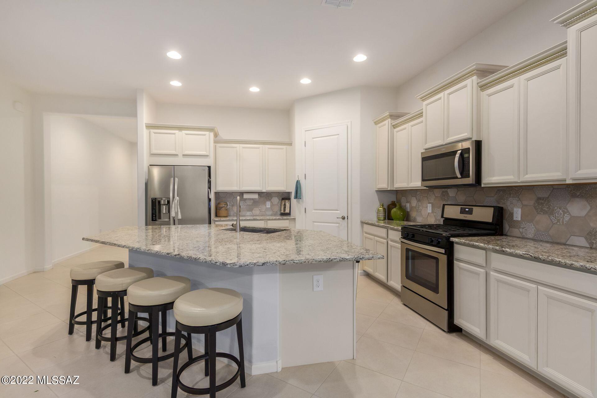 188 E Woolystar Court