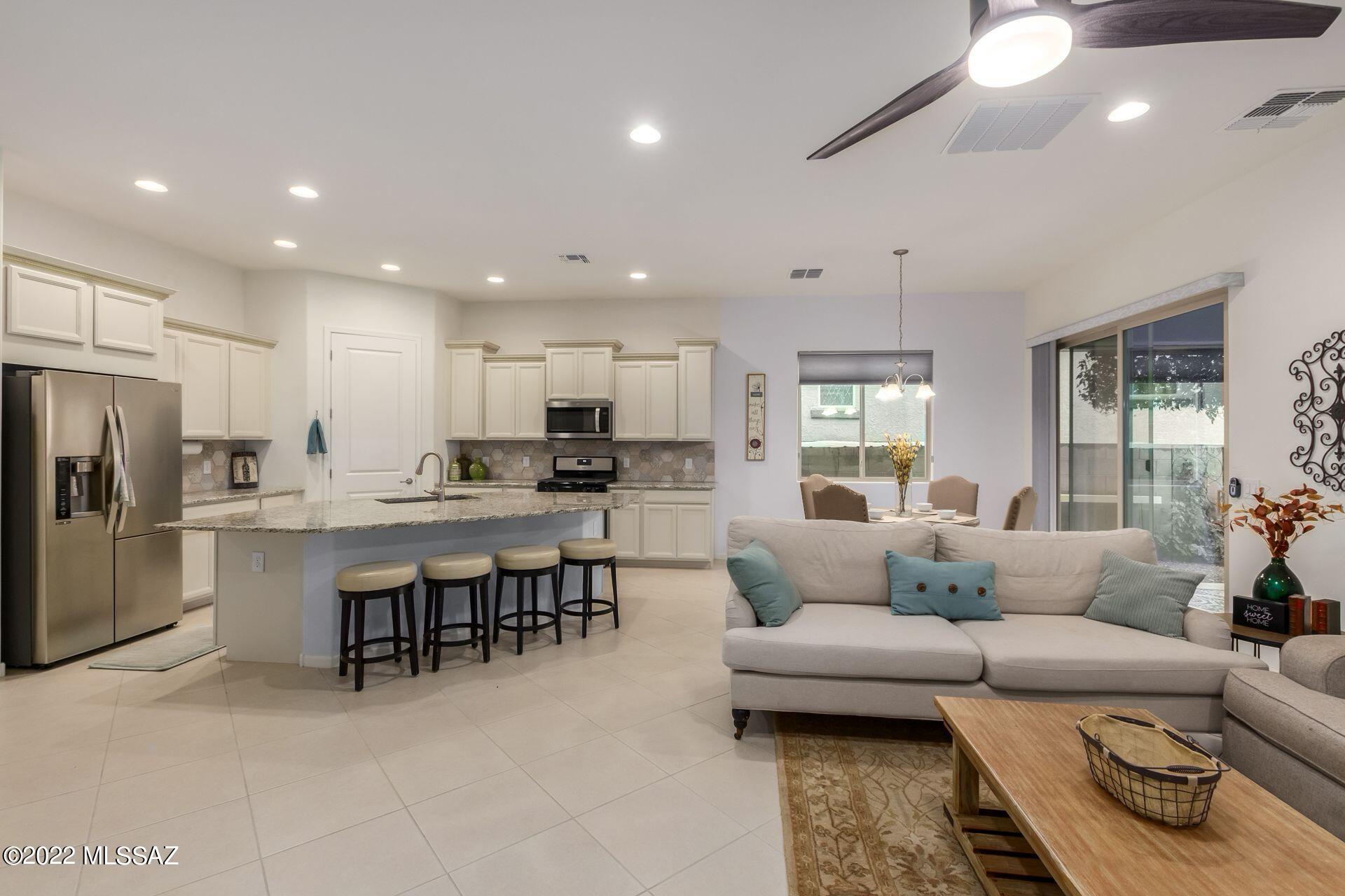 188 E Woolystar Court