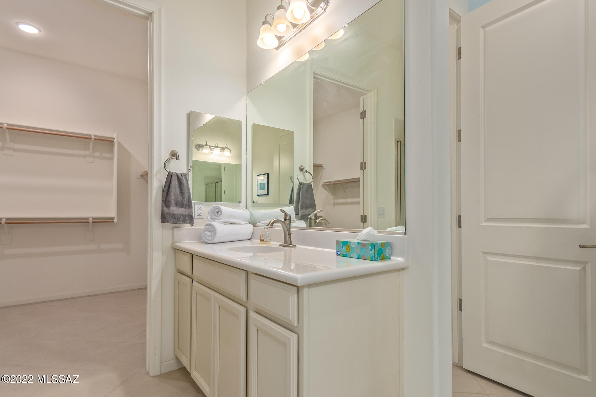 188 E Woolystar Court