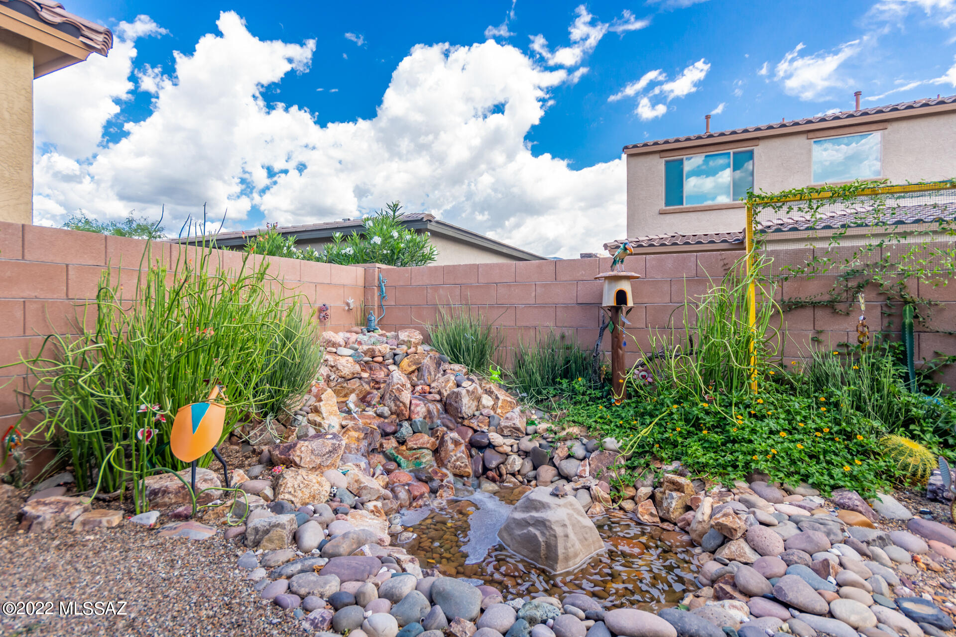 188 E Woolystar Court