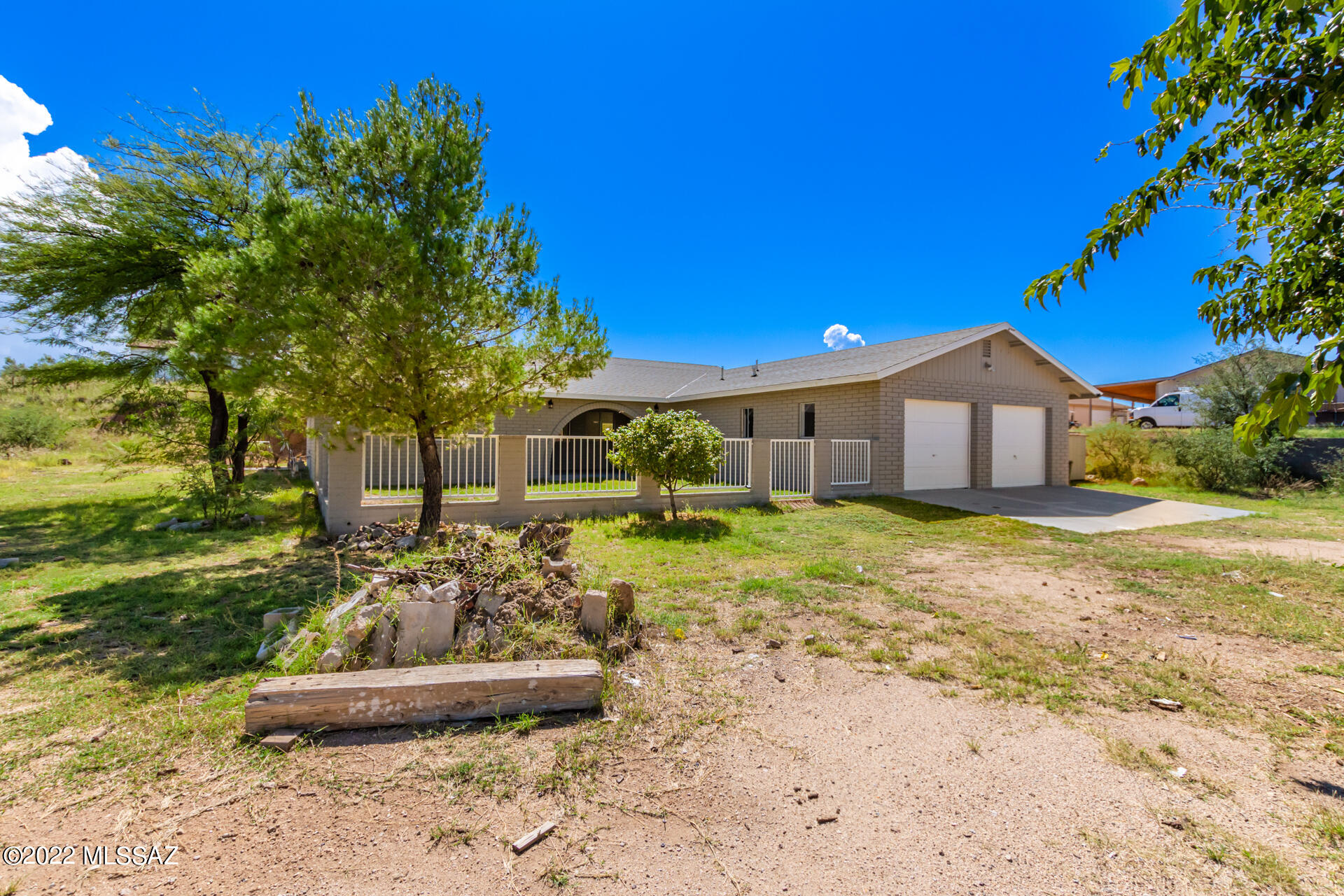 2245 W Beverly Circle