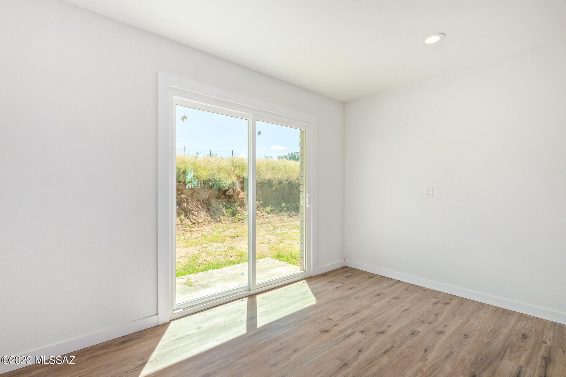 2245 W Beverly Circle