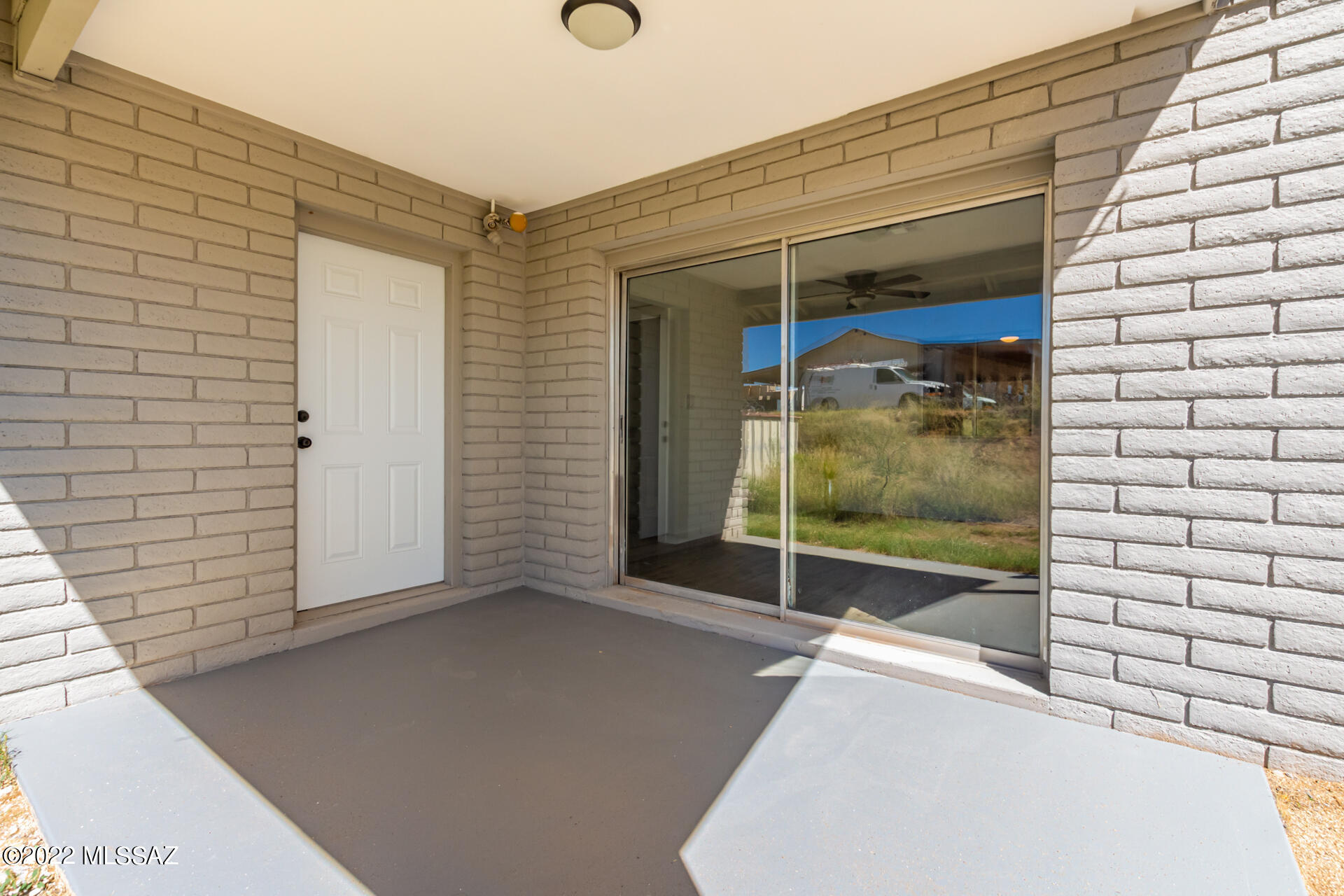 2245 W Beverly Circle