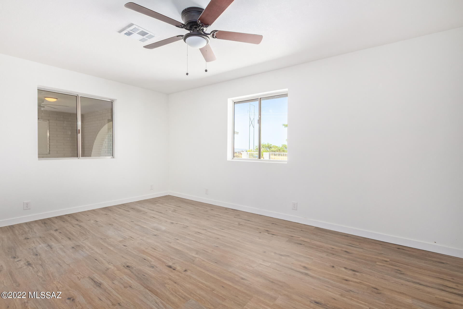 2245 W Beverly Circle