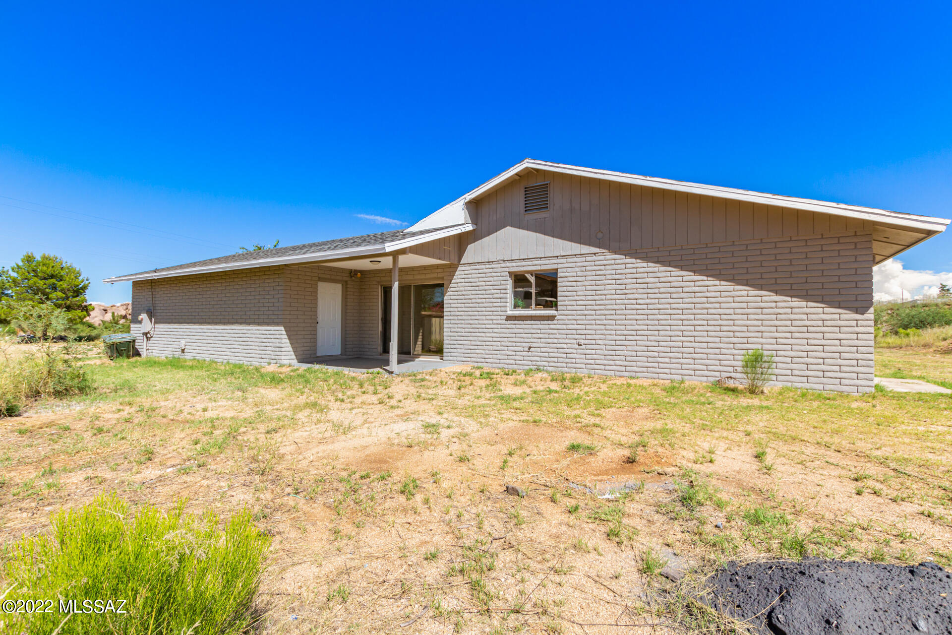 2245 W Beverly Circle