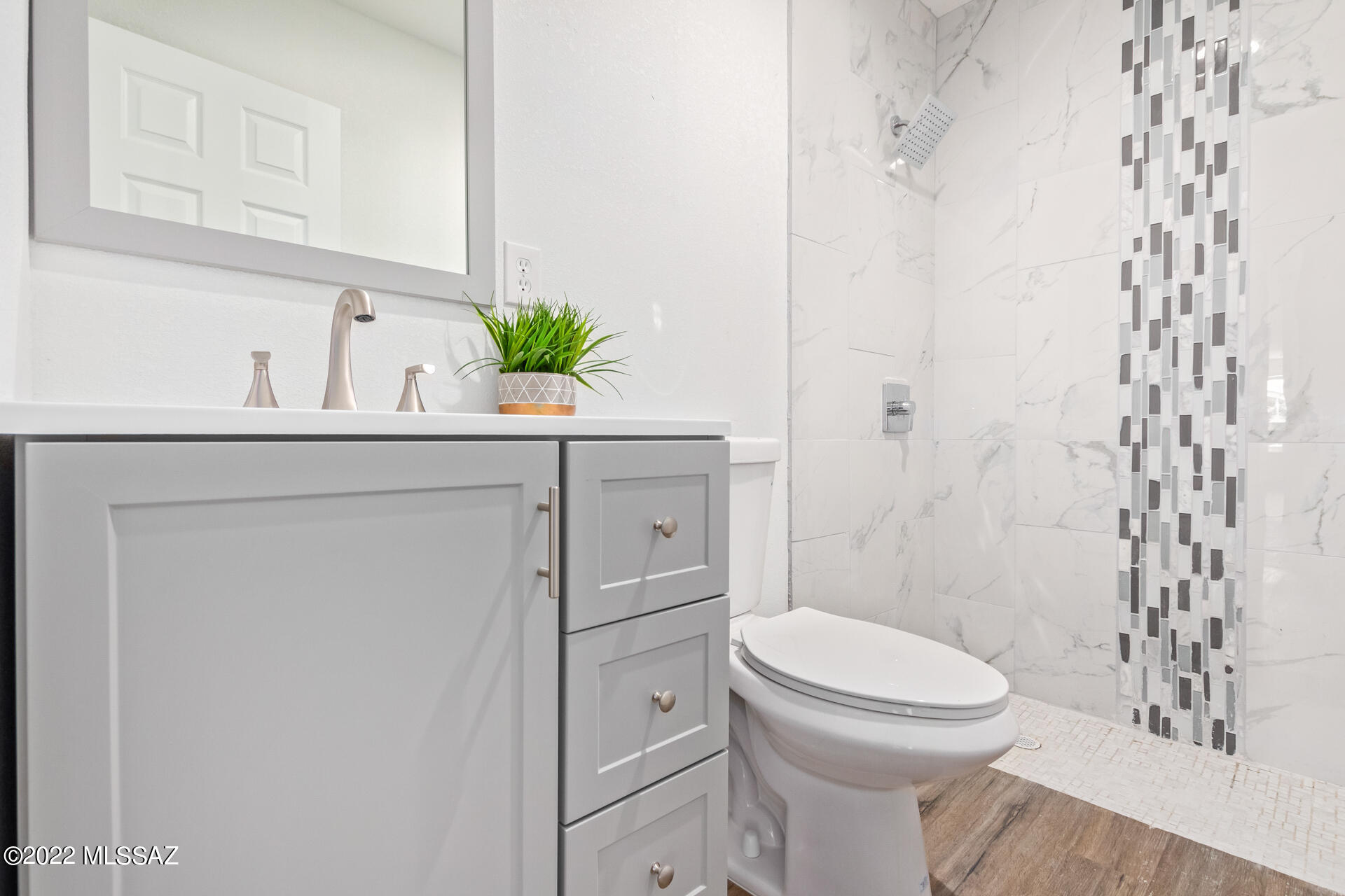 2245 W Beverly Circle