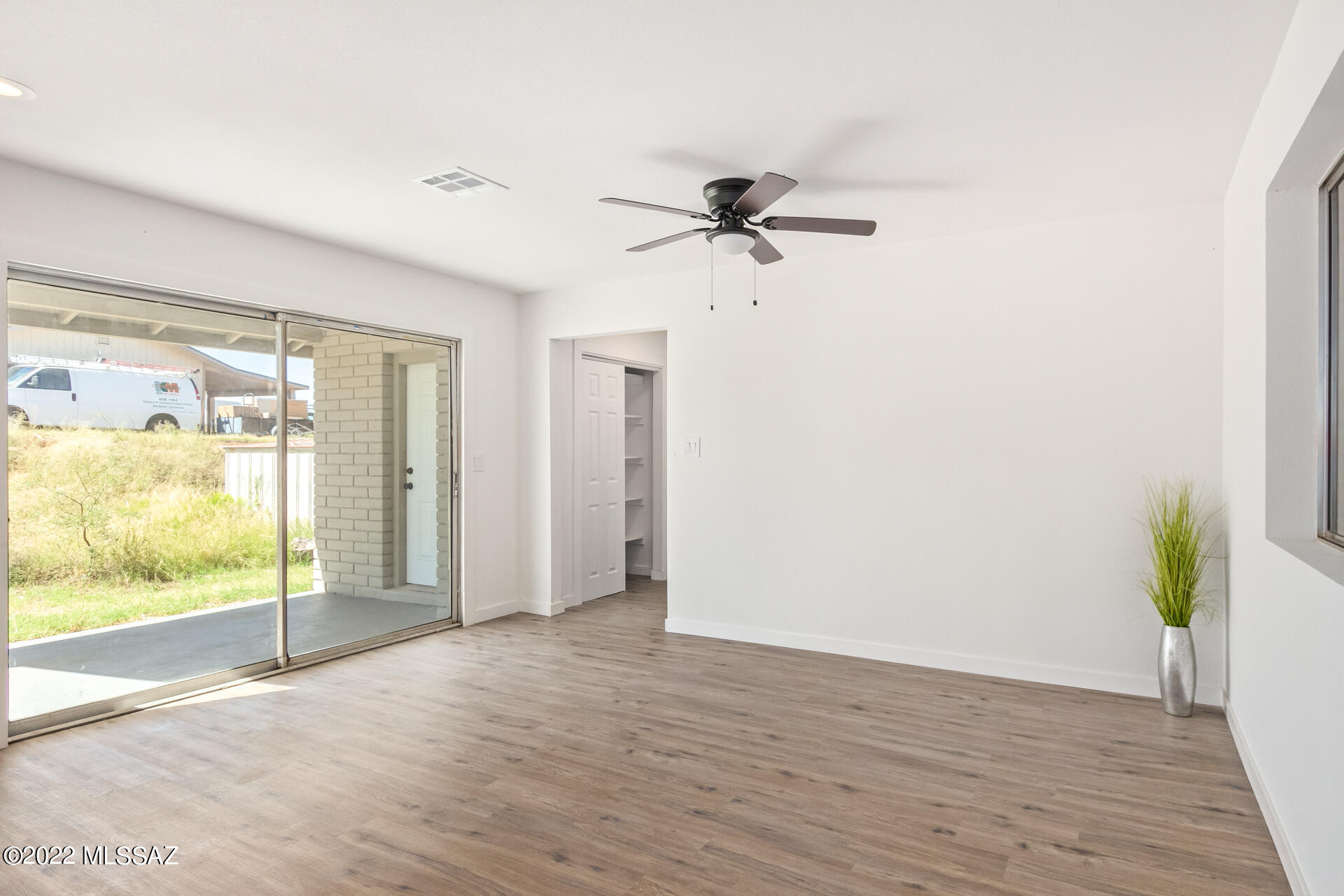 2245 W Beverly Circle