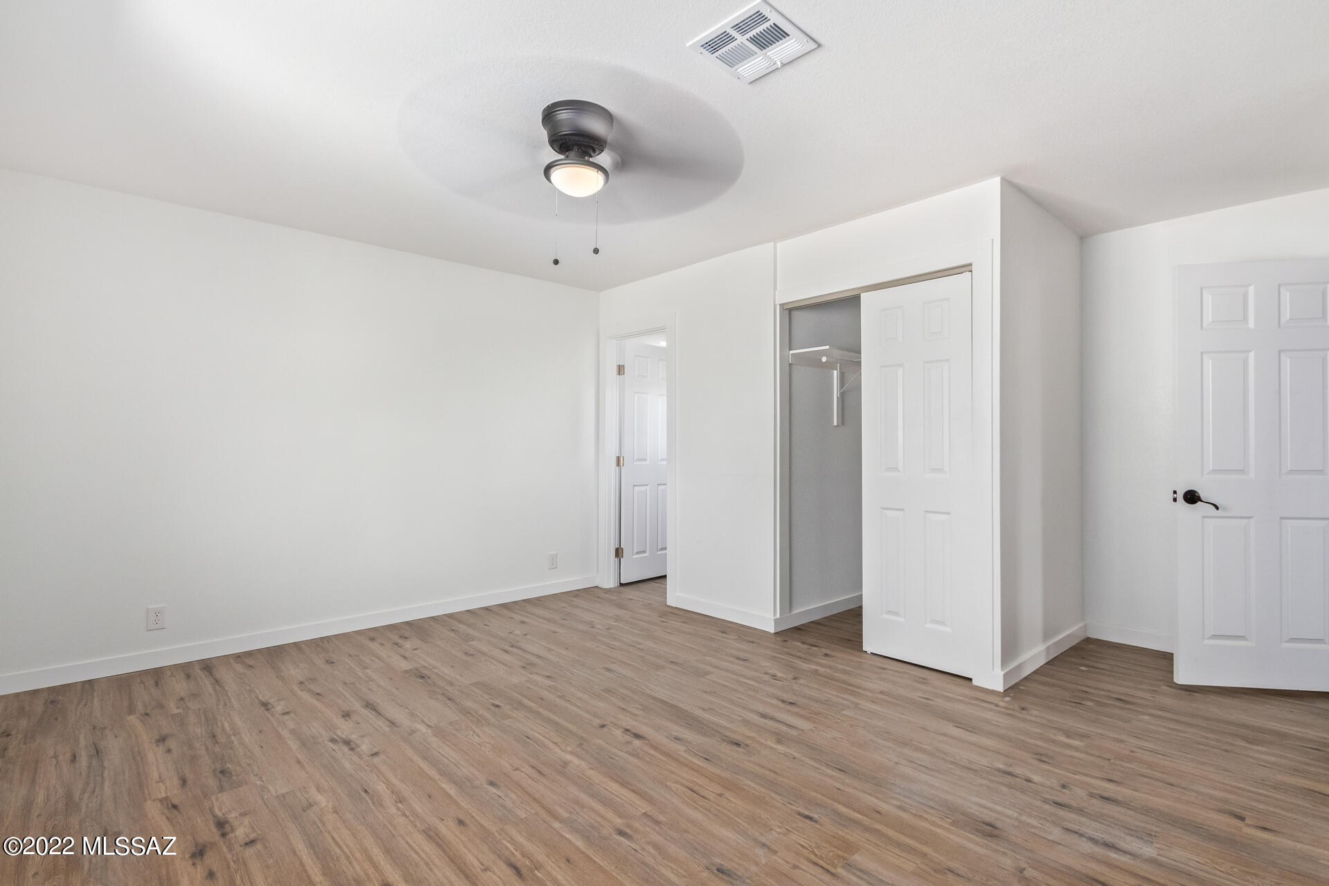 2245 W Beverly Circle