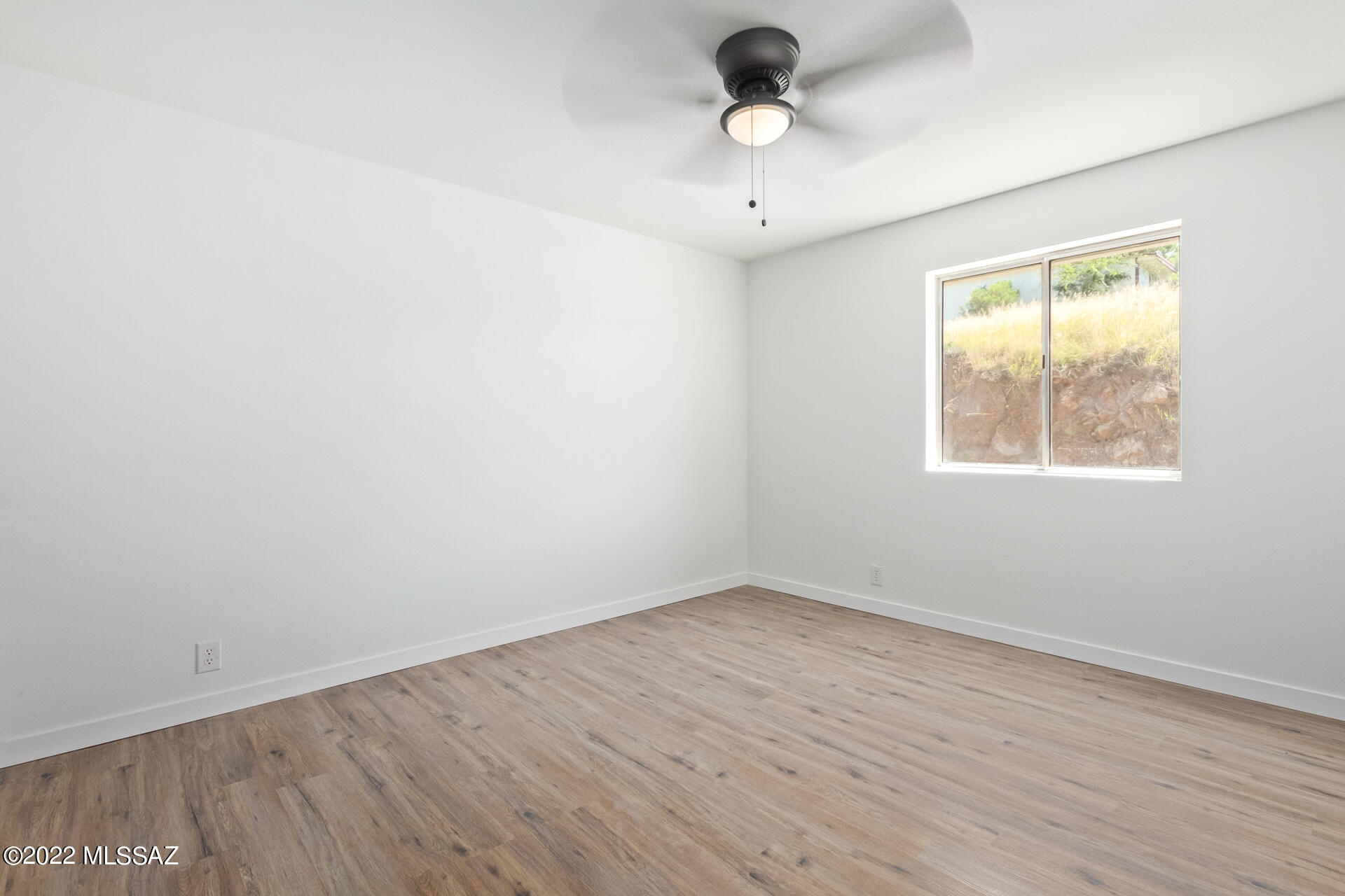 2245 W Beverly Circle