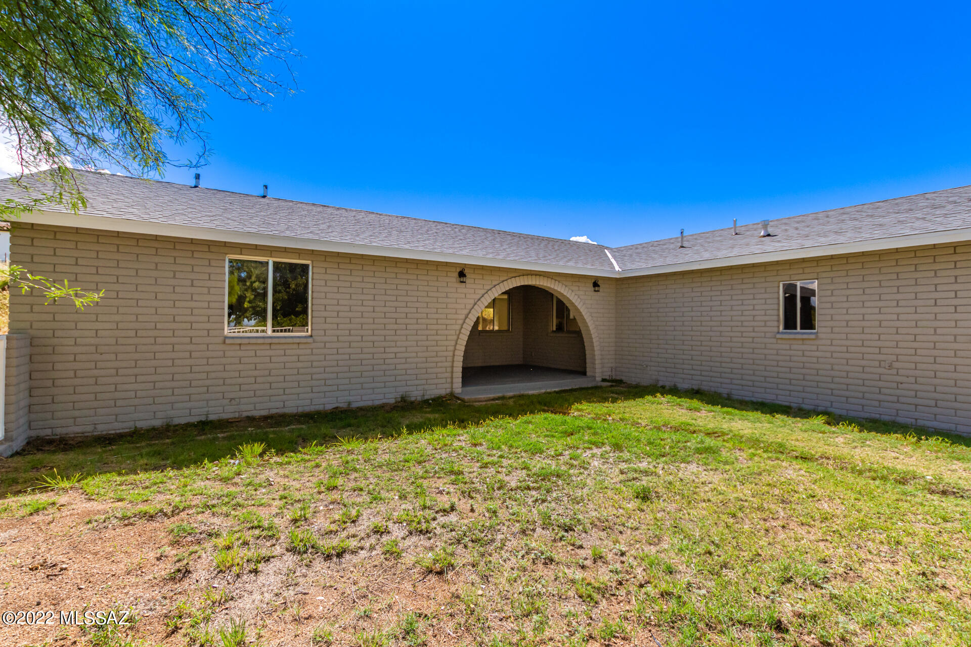 2245 W Beverly Circle