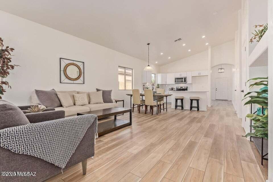 1786 E Chaparral Drive