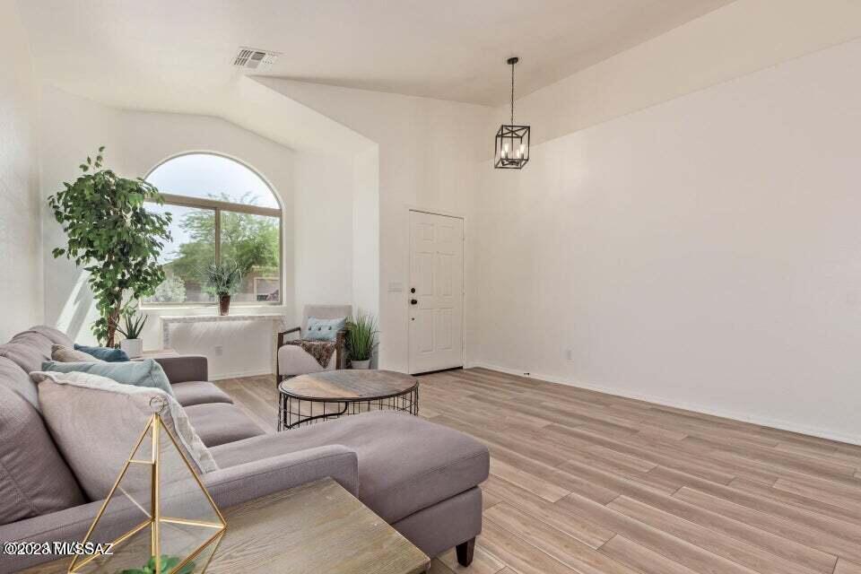 1786 E Chaparral Drive