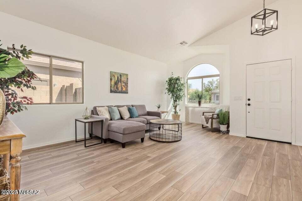 1786 E Chaparral Drive