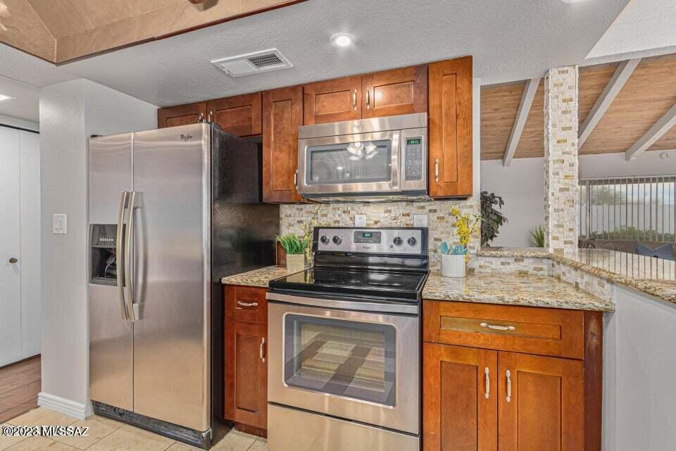 8753 E Via Taz Norte