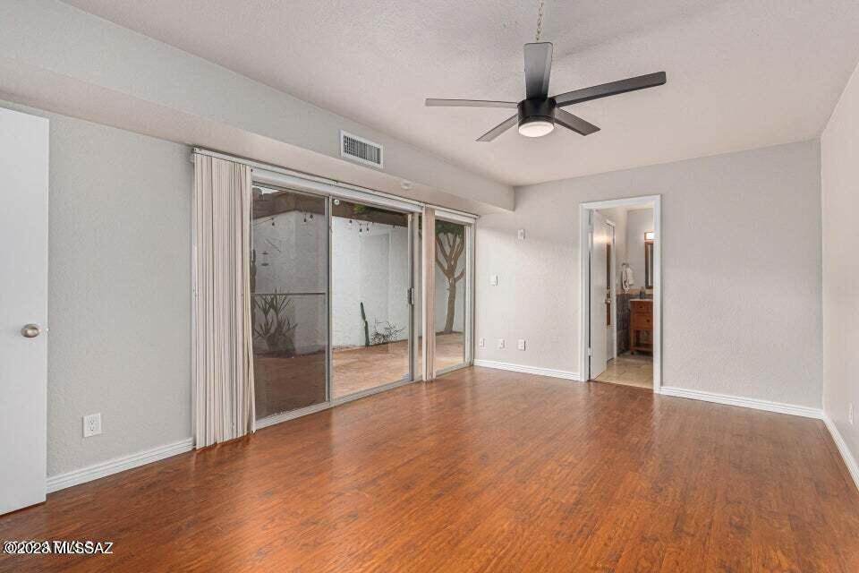 8753 E Via Taz Norte