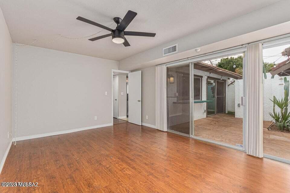 8753 E Via Taz Norte