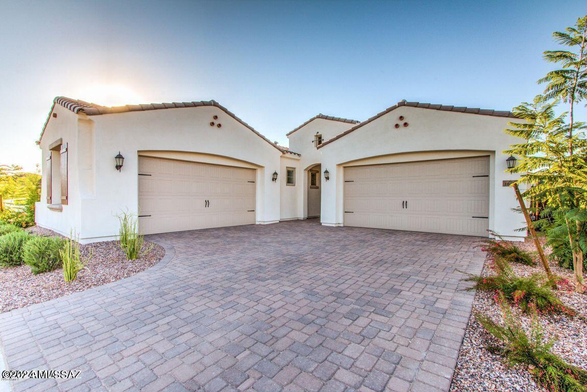 10452 E Lincoln Avenue