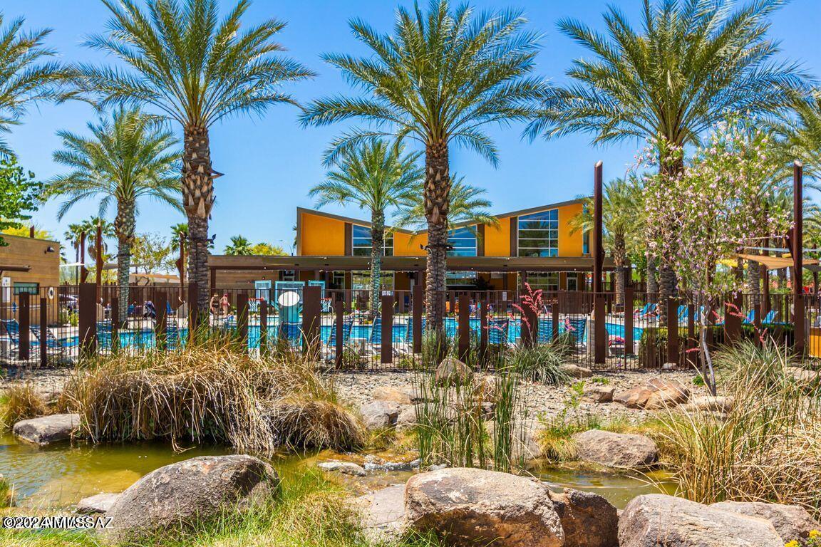 10452 E Lincoln Avenue