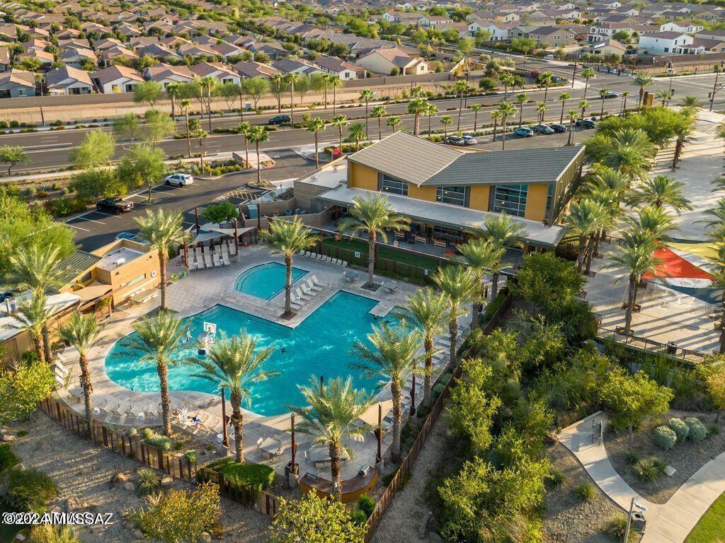 10452 E Lincoln Avenue