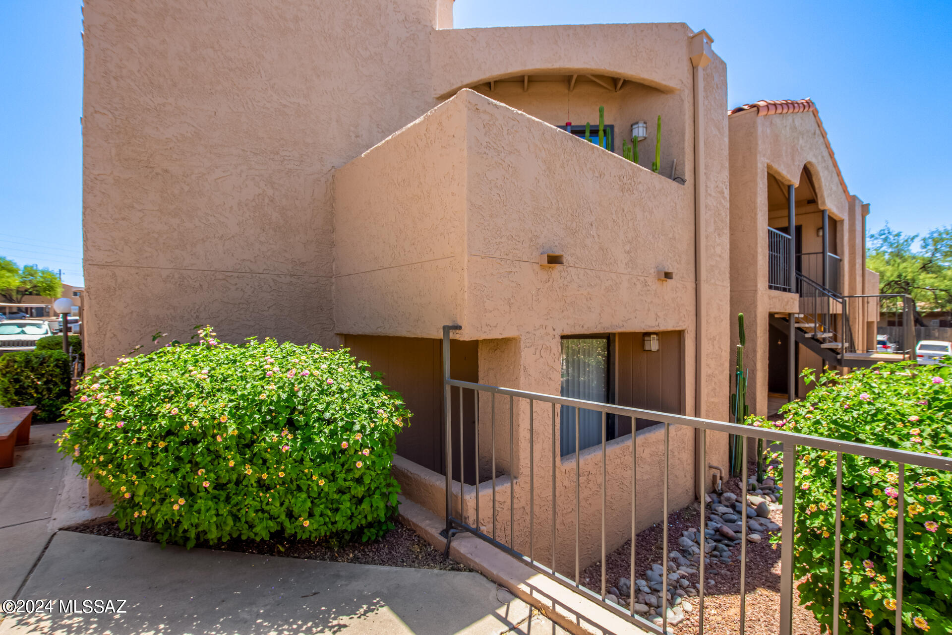 1745 E Glenn Street Unit: 127