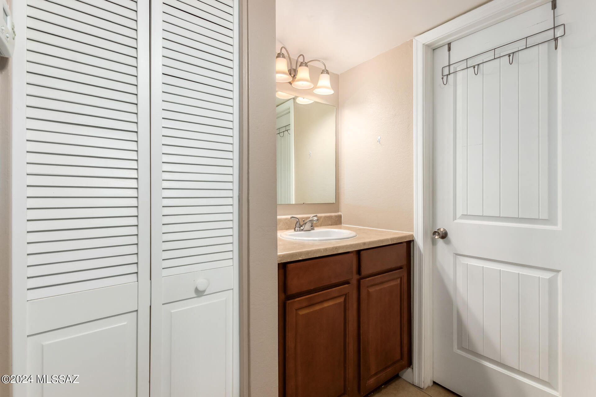 1745 E Glenn Street Unit: 127