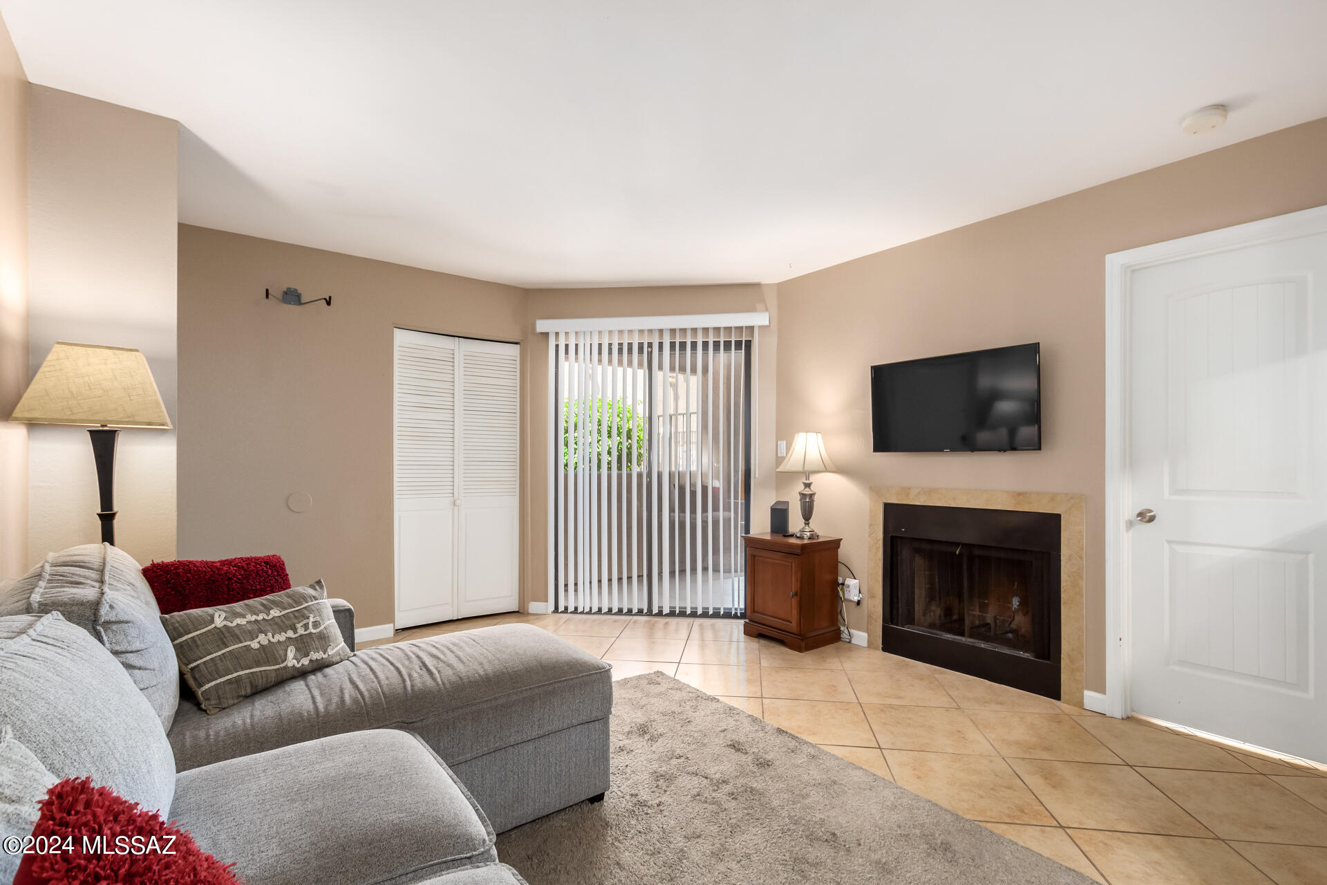 1745 E Glenn Street Unit: 127