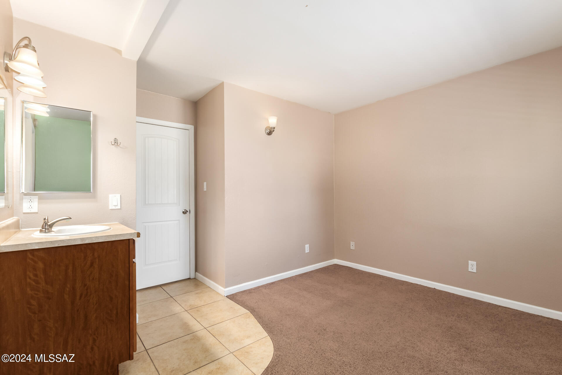 1745 E Glenn Street Unit: 127