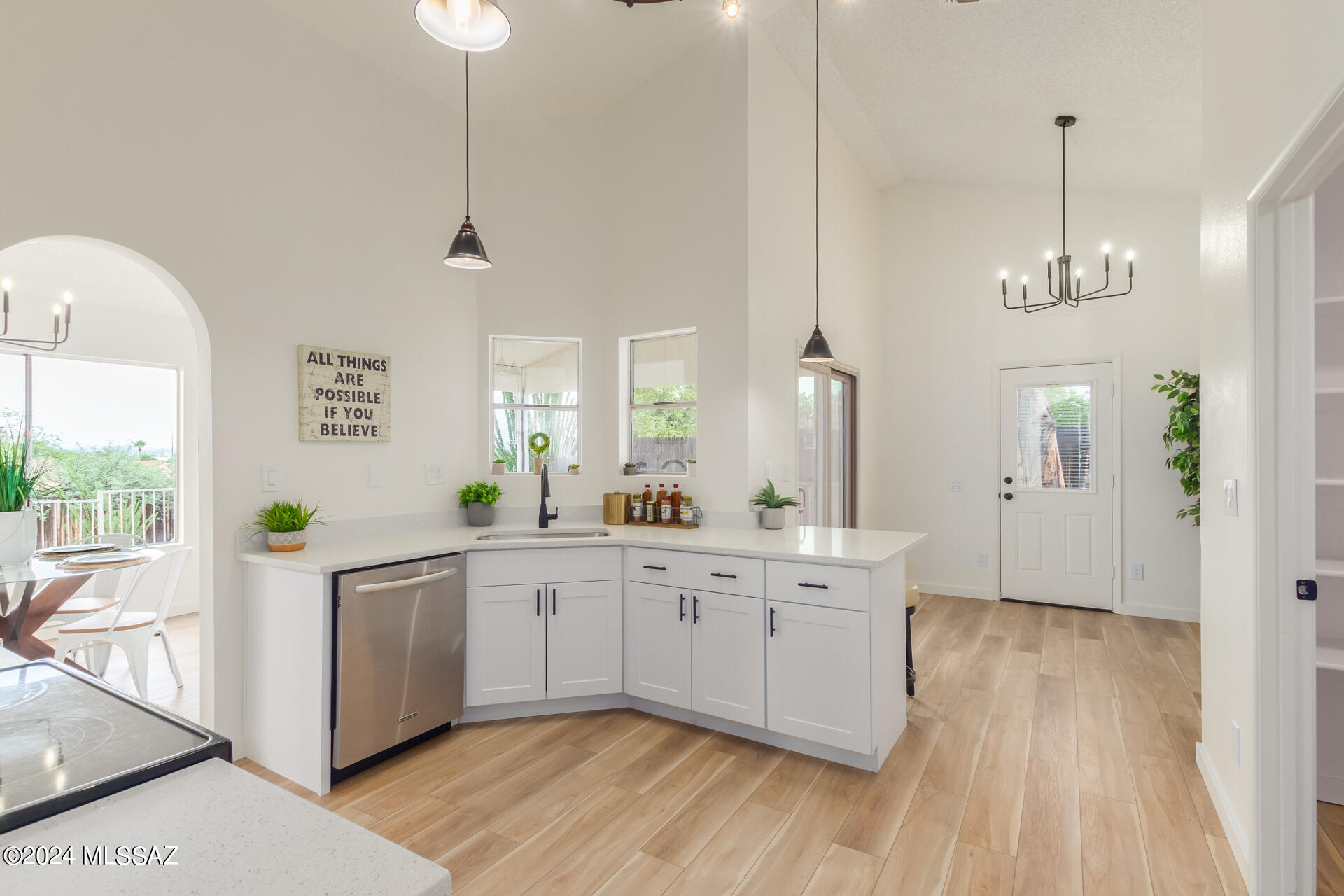 2842 W Avenida Azahar