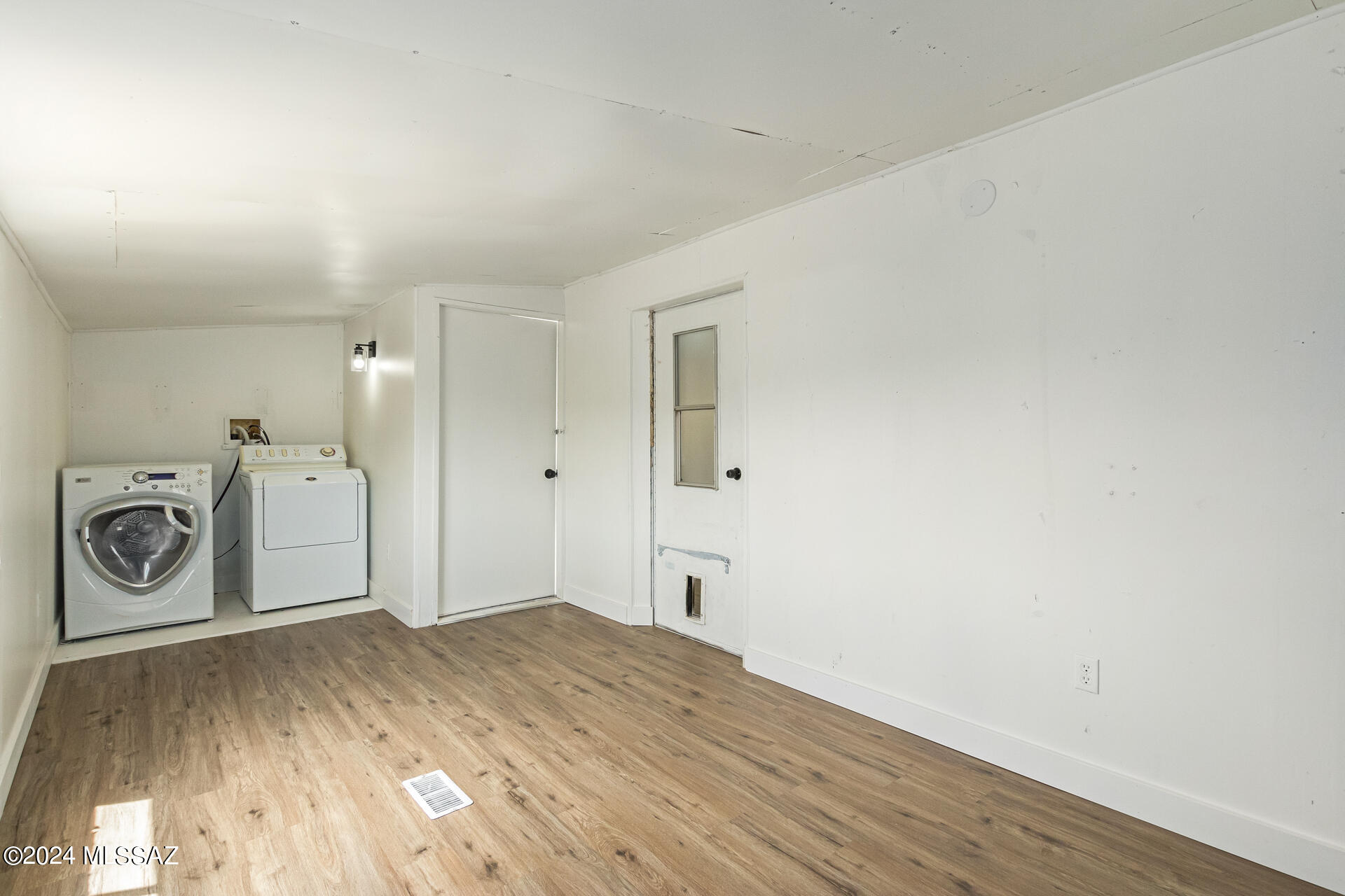 2730 N Rockliffe Boulevard