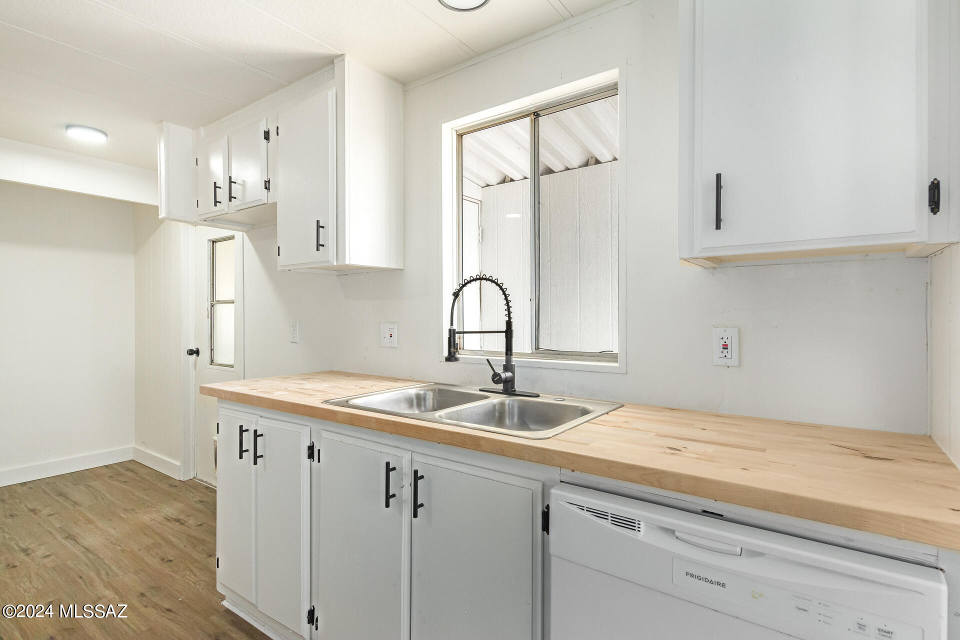 2730 N Rockliffe Boulevard