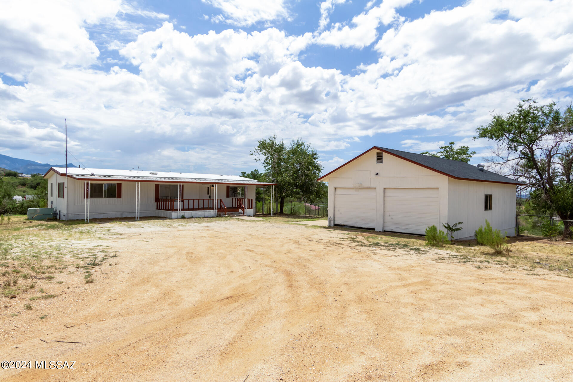 2730 N Rockliffe Boulevard