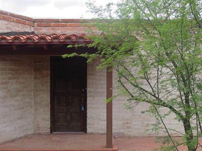 5601 N El Sirio Drive