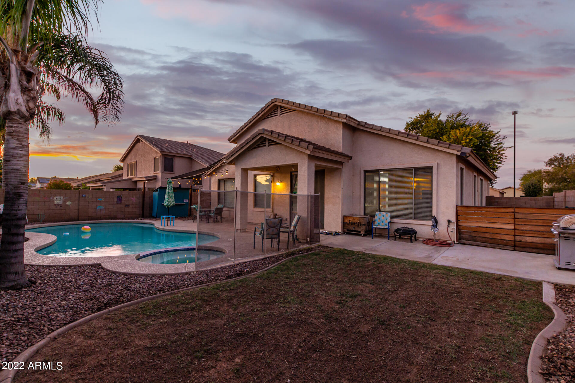 4313 E IVANHOE Street