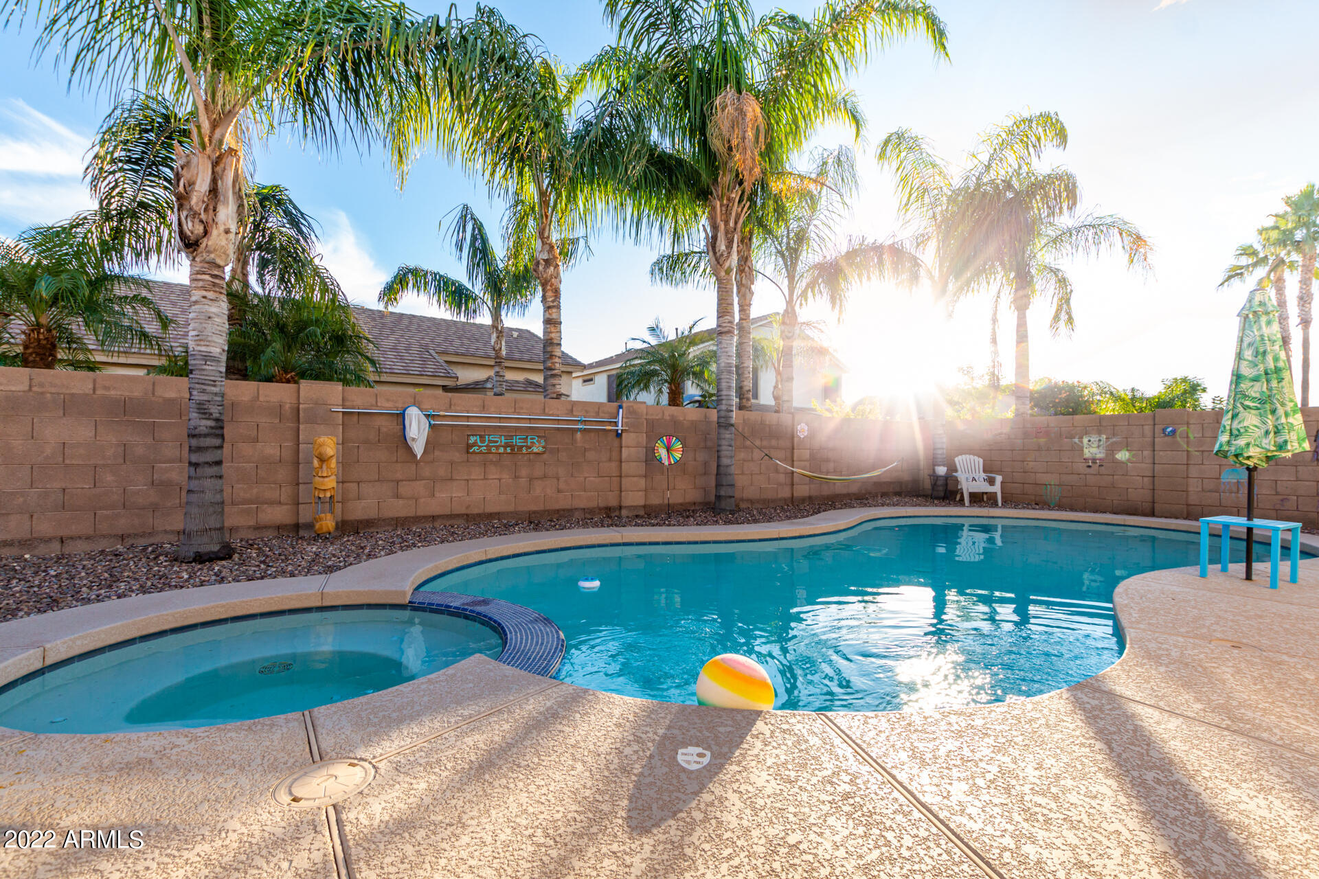 4313 E IVANHOE Street