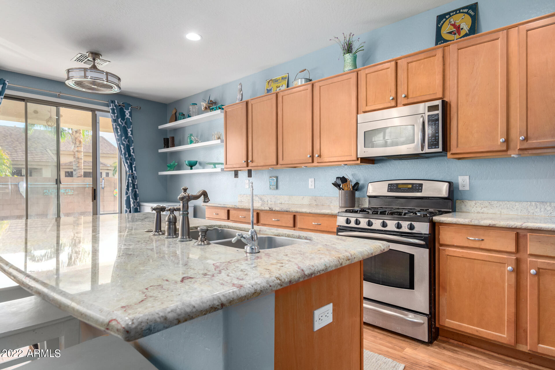 4313 E IVANHOE Street