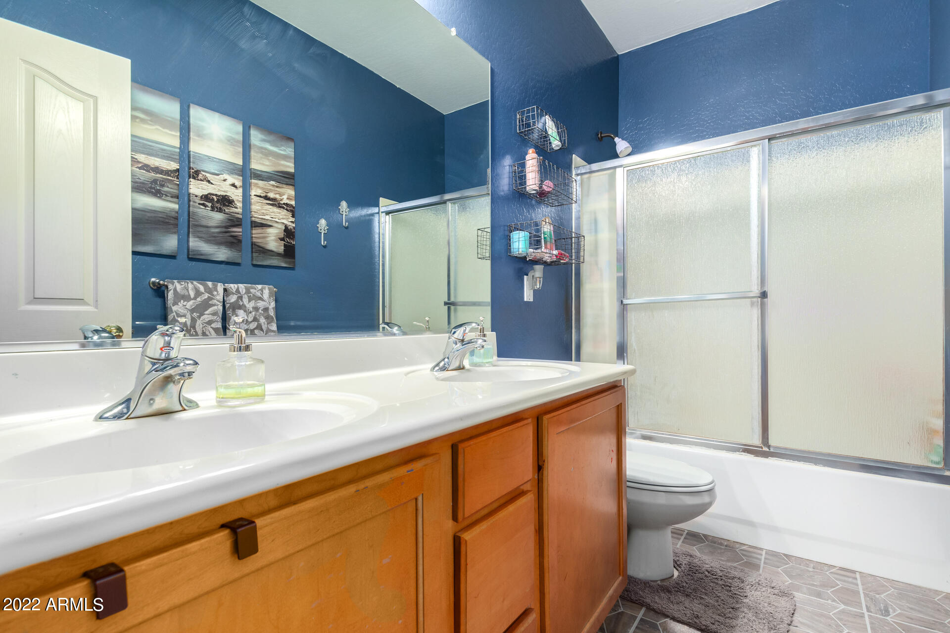 4313 E IVANHOE Street