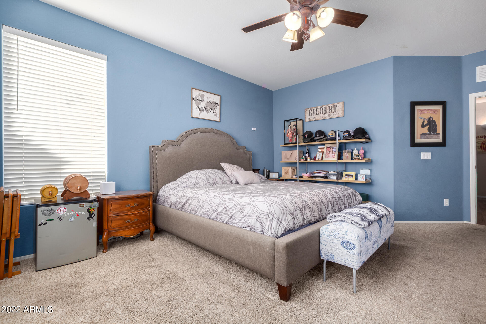 4313 E IVANHOE Street